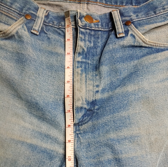 Vintage Wrangler Jean Cut Off Shorts 33 x 34 13MWZPW Western Cowgirl Rodeo - Picture 7 of 11